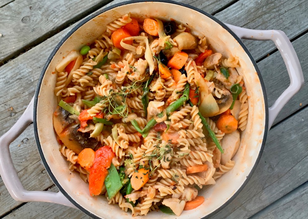 kyllinggryte med pasta og grønnsaker